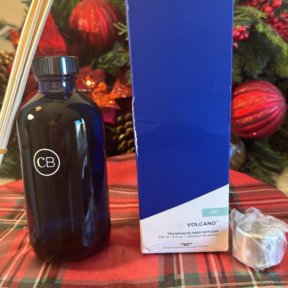 Capri Blue Volcano Reed Diffuser Set - Includes Reed Diffuser (8 fl oz) - Picture 7 of 11